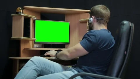 Male programmer relaxed working with code 스톡 동영상 81042758