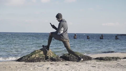 Male runner training Stock Footage 99683308