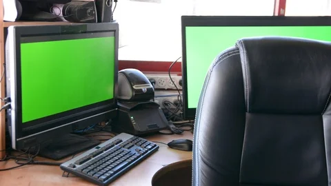 Male Security Guard On Workplace In Action. Monitor with chroma key 스톡 동영상 99501511