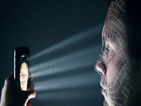 Male using latest smartphone technology for a biometric facial recognition Vídeo Stock 80391004