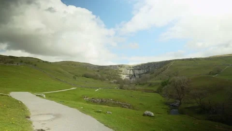 Malham Cove Timelapse Vídeos de archivo 154157724
