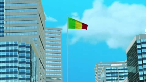 Mali Flag 3D Render Animation with Urban Architecture and Clear Blue Sky Video stock 333041760