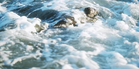 Malibu Majesty: Dramatic Ocean Waves in Exquisite 6K RED Camera Footage 動画素材 93632351