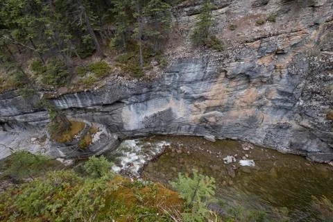 The Maligne river as it flows through the deep gorges of the Maligne Canyon in Stock Photos
