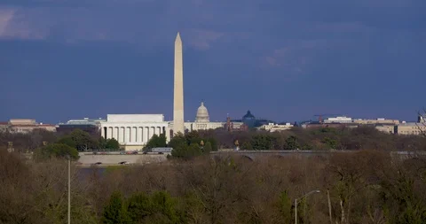 The Mall US Capitol Building Lights Up, Lincoln, Washington Blue Sky Vidéo 87147405