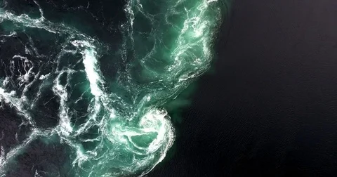 Malstrom whirls Stockbeeldmateriaal 70103590