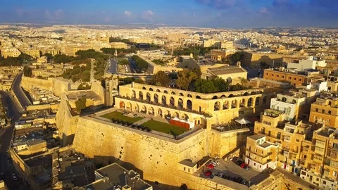 Malta - 4K flying around of Saluting Battery and Upper Barrakka Gardens Stock Footage 91787000
