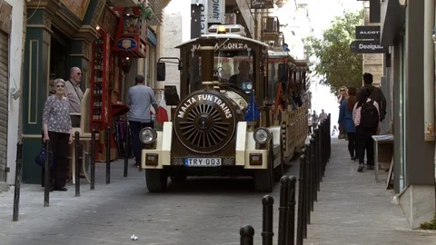 Malta Tourist Train  Vidéo 89135981
