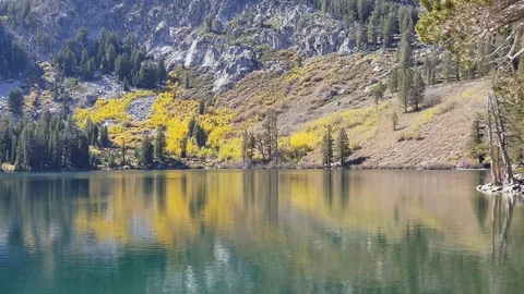 Mammoth lakes during fall season Stock-Footage 101715428