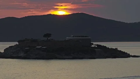 Mamula Island Fortress Dusk Dramatic Red Sky Aerial Montenegro 스톡 동영상 337937384
