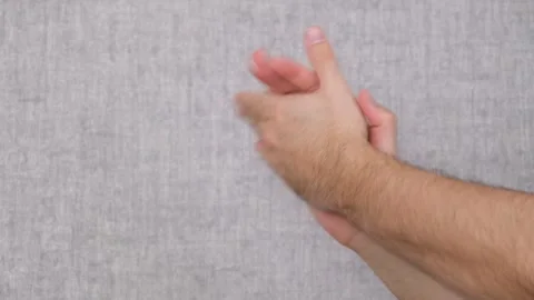 Man applause clapping Video stock 260171577