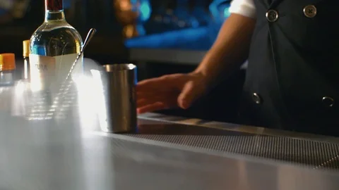 Man Bartender Does A Trick With A Shaker Video stock 114243337