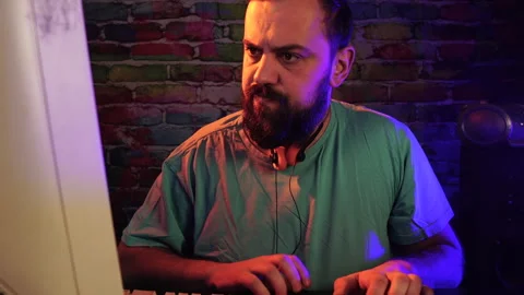 Man With Beard Working on Computer From 1990's, Typing on Keyboard and Looking 스톡 동영상 301534700