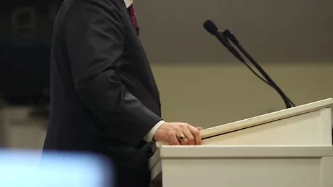 Man Behind Pulpit Vídeo Stock 74366085