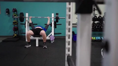 Man bench press Video stock 115054306