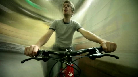 Man on Bike 스톡 동영상 492238