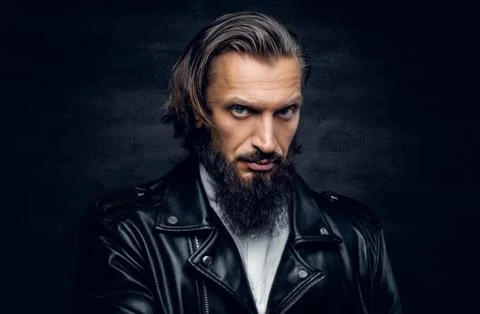 A man in a black leather jacket. 库存照片
