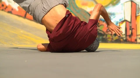 Man breakdancing Stock Footage 86461290