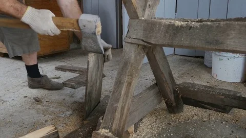 Man breaks a board in several blows Video stock 80185241