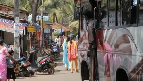 MAN ON BUS - CROSSING Video stock 10759950