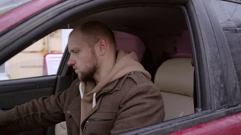 Man can not start the car 스톡 동영상 101646843