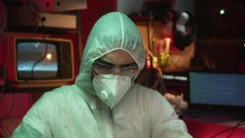 Man chemist holding ampules close-up. Professional lab worker wearing ppe Stock Footage 164414838