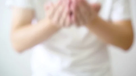 Man with cherry tomato In Hands 库存影片 97287618