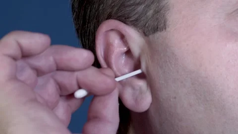 Man cleaning his ear Stock-Footage 256012464