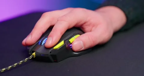 Man Click Gaming Black Mouse Stockbeeldmateriaal 273507964