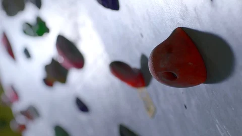 Man climbs climbing wall 動画素材 101305210