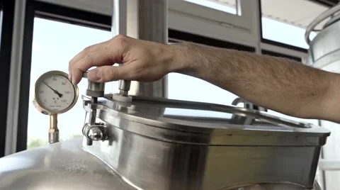 Man closes the valve in slow motion 스톡 동영상 64919819