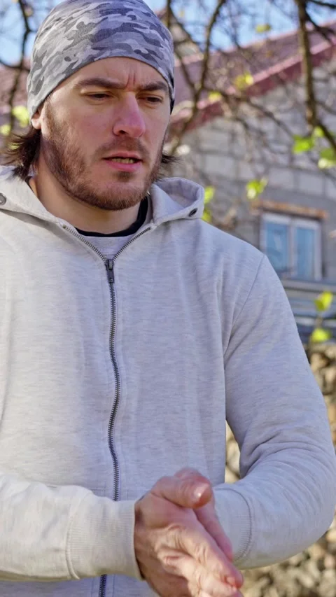 Man concentrates and visualizes heavy effort, caucasian male mentally preparing Video stock 321611973