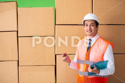 Man contractor working in box delivery relocation service Stock Photos