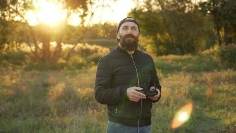 Man controls drony console Video stock 95808257