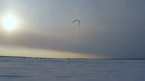 Man controls a snow kite, general plan Video stock 147246715