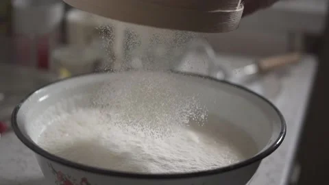 The man is cooking dessert 動画素材 135828599