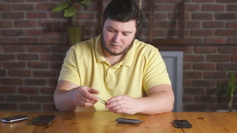 Man counting one hundred dollars bills. Businessman count money cash banknotes. Vidéo 142991346