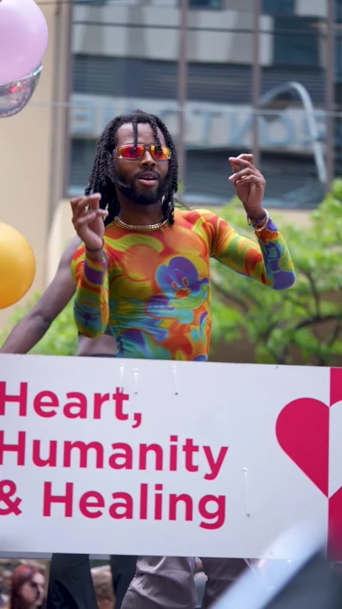 Man Dancing on Parade Float During Pride Celebration in Toronto Video stock 332018107