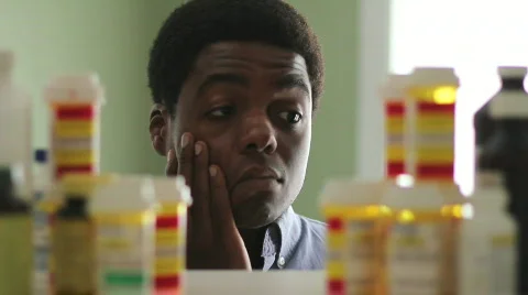 Man distressed about prescriptions 動画素材 842201