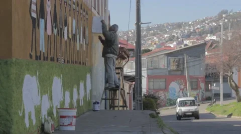 Man doing a Graffiti Stock Footage 41302709