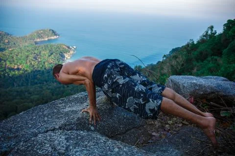 Man doing yoga Stock-Fotos