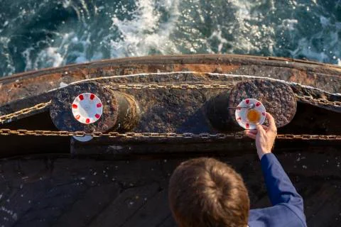 Man drinking tea Stockfoto's