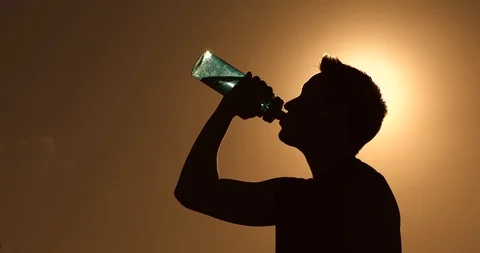 Man drinking water Vídeo Stock 119004375