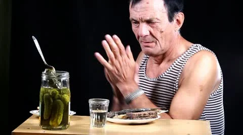 Man drinks Видео 12233957