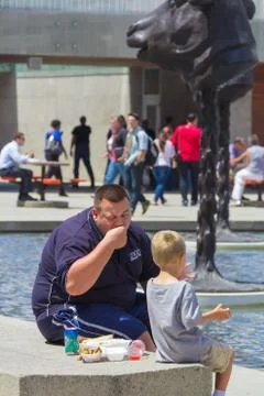 A man eating Foto stock