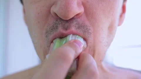 Man eating vietnamese fresh spring rolls Video stock 337360416