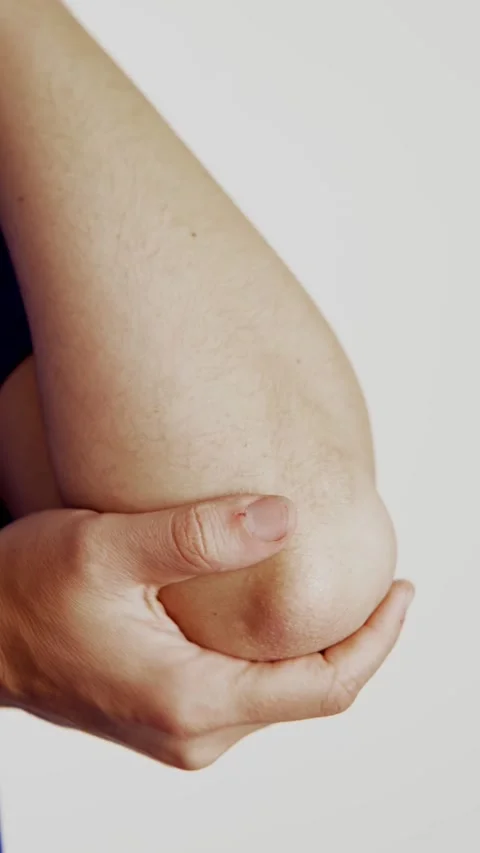 Man elbow pain 01 Video stock 220749931