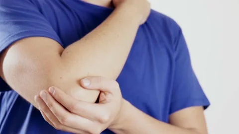 Man elbow pain Video stock 224193459