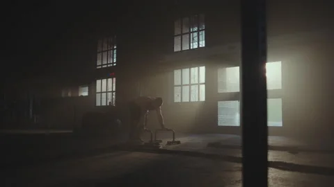 Man exercising handstand Vídeos de archivo 236179074