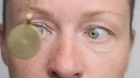 Man falls asleep in hypnosis session Video stock 131013597